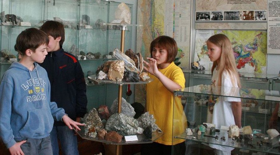 «Юный геолог», геологический музей Дворца пионеров и школьников
