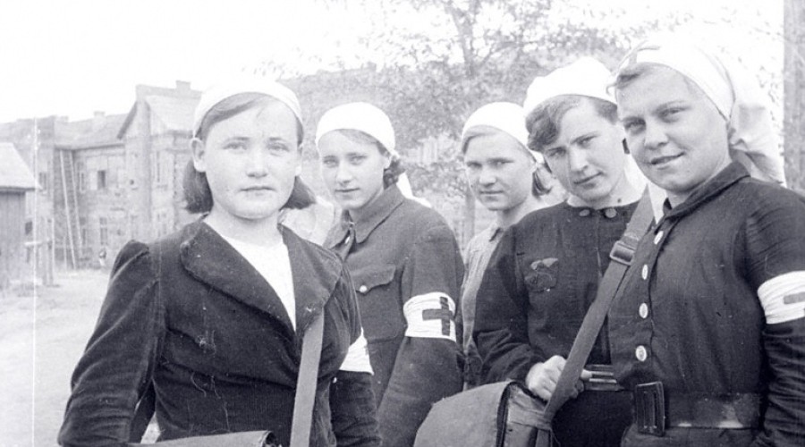 В 1941 году в Доме пионеров обучали медсестер